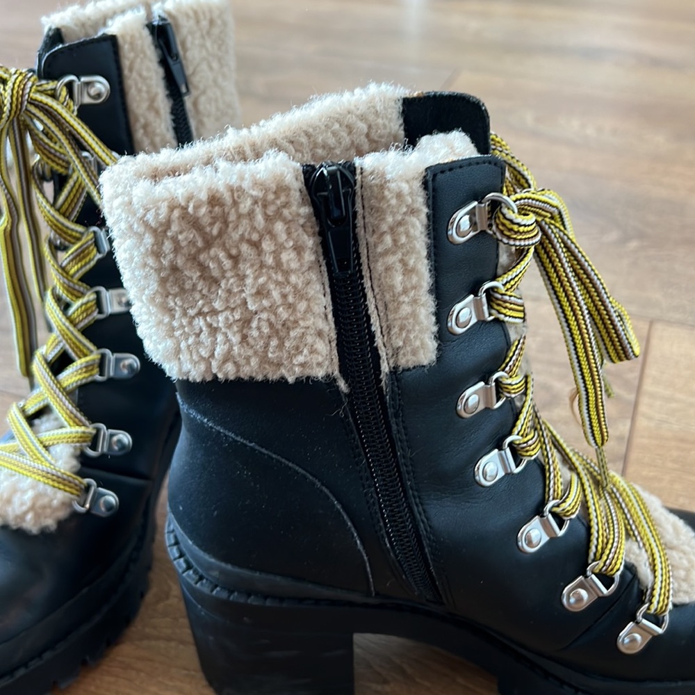 Steve Madden Boots - Picture 3 of 5